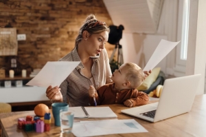Useful Tips For Busy Moms to Manage Their Family and Work Useful Tips For Busy Moms to Manage Their Family and Work